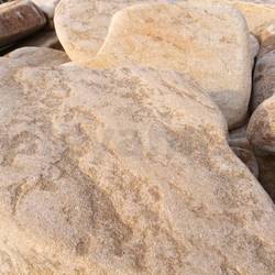 Бут ЖЕЛТЫЙ С РАЗВОДАМИ из песчаника галтованный купить во Владимире