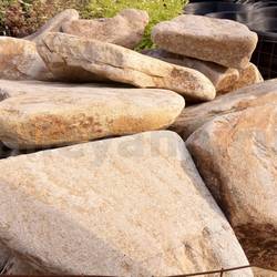 Бут ЖЕЛТЫЙ С РАЗВОДАМИ из песчаника галтованный купить во Владимире