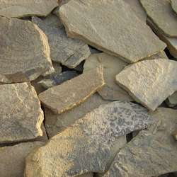 Дикарь ФОНТАНКА из песчаника желтый купить в Нижнем Новгороде