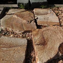 Плитняк ЖЕЛТЫЙ С РАЗВОДАМИ из песчаника купить в Нижнем Новгороде